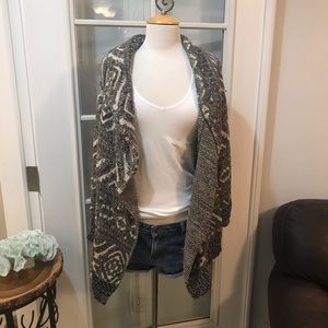 Oversized knit Aztec print drape collar shrug